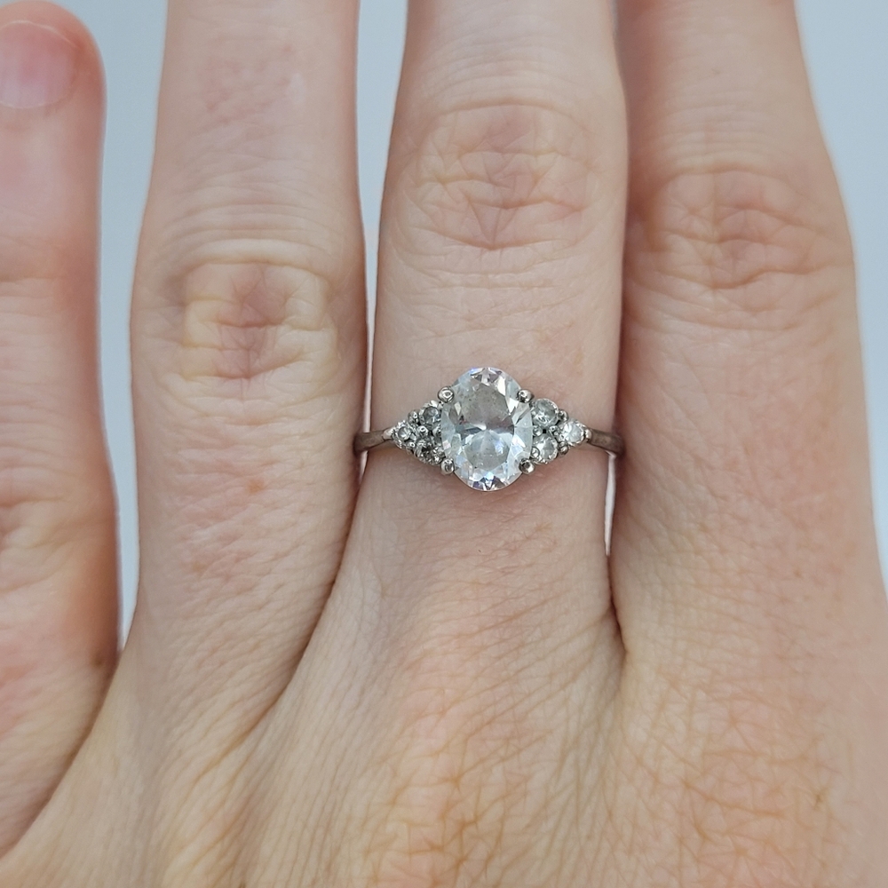 925 Sterling Silver and Cubic Zirconia Cluster Cocktail Ring Size 6.25
